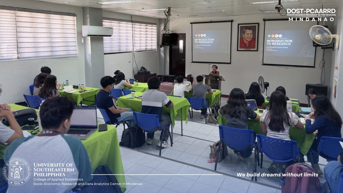 DOST-PCAARRD Youth Science in the Regions (Mindanao)  advances Week 1 (Day 2) through Community of Elders (COELs) lecture and mentoring session.
